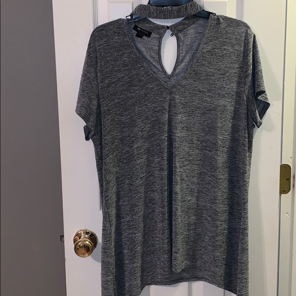 V-neck cut out blouse!